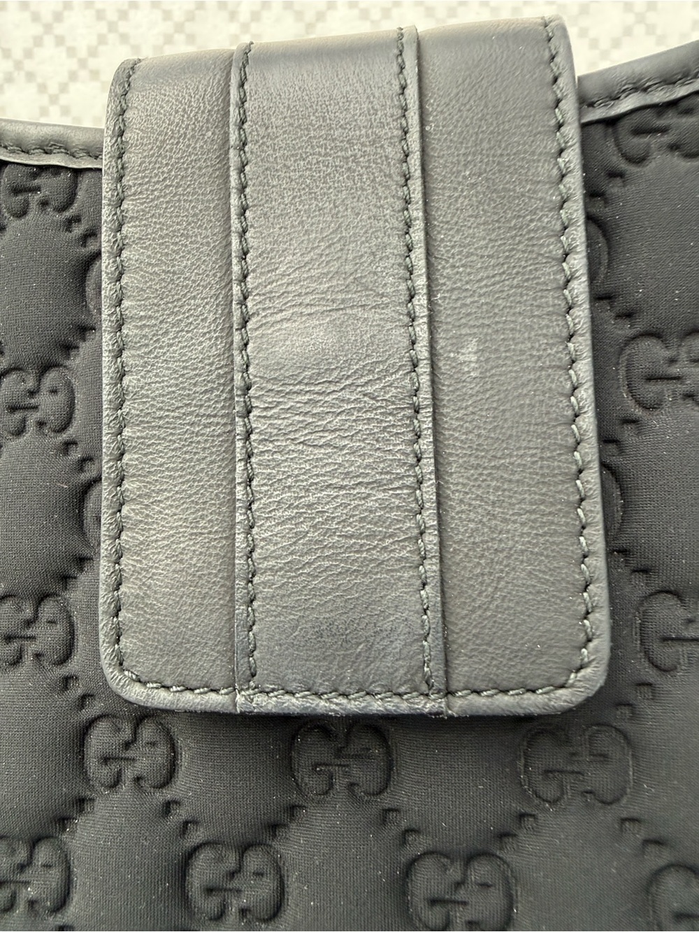 Vintage Gucci Logo Neoprene IPad Case Black - Picture 6 of 13